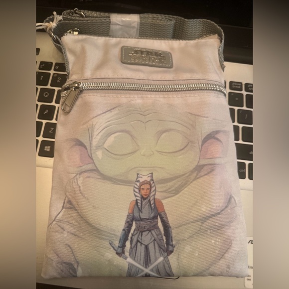Funko Ahsoka & Grogu Passport Bag Star Wars Ahsoka New With Tags - Picture 1 of 7